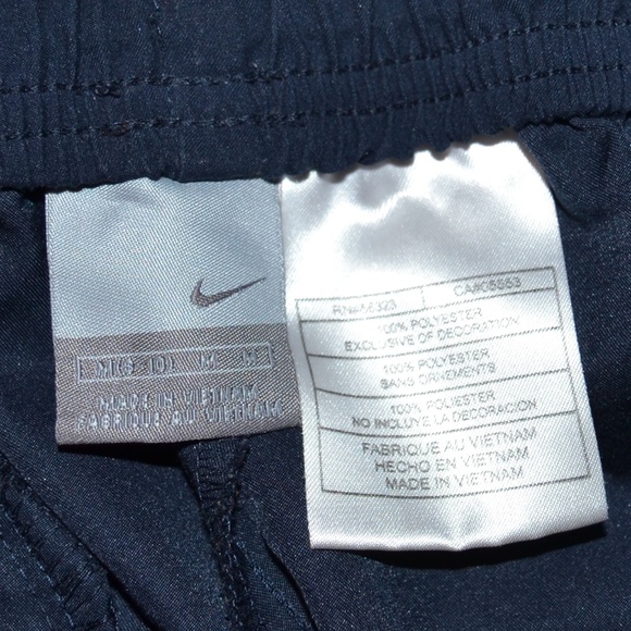 SOLD!!  Nike athletic pants with 4 pockets!! - Picture 8 of 8
